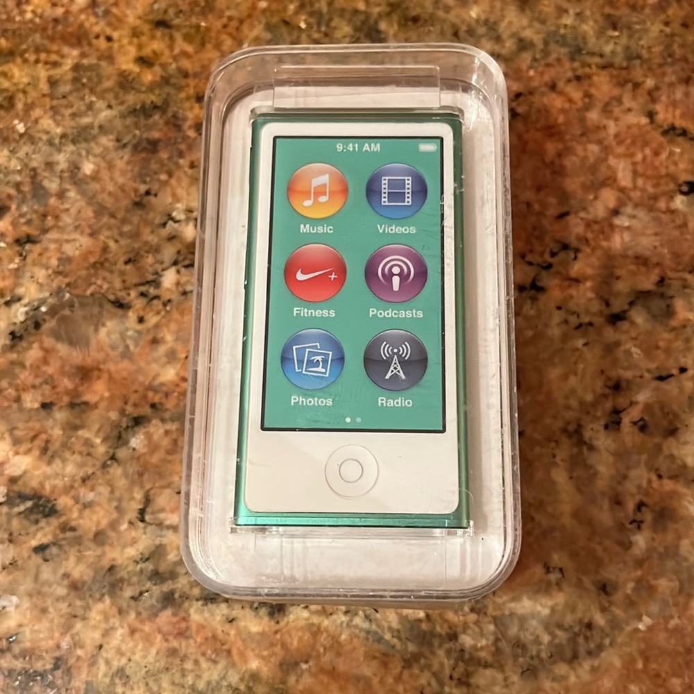 BRAND NEW never used iPod Nano 16GB 7th gen.